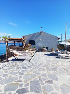 Tholos Alexandra's Beachfront House - 9