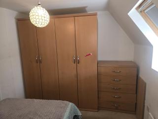 Private Room - - 4