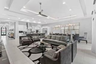 SUPER FAB- Theater Basketball Court- 6 000SQFT - 8