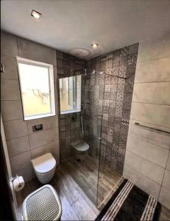 Central 3BR Steps to St George Bay, St Julian's - Pembroke - 7