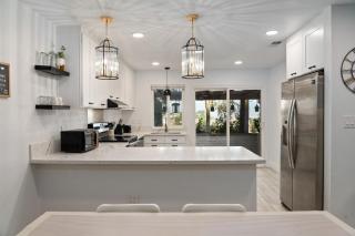 Family friendly 4BR 3BA Townhouse with mountain views - Hacienda Heights - 2