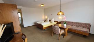 Doppelzimmer Heimatliebe mit schönem Balkon - Pension Hauber - Herrischried - 3