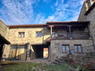 Casa acogedora en pueblo de montaña - Loma Somera - 0