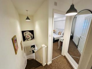 PopHaus Brighton - Glam Pad in the Lively Lanes - Brighton & Hove - 2