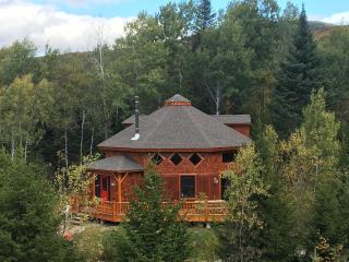 1800OR Unique 'yurt' home in Bretton Woods 1 mi to skiing firepit foosball beach Hot tub - Carroll - 3