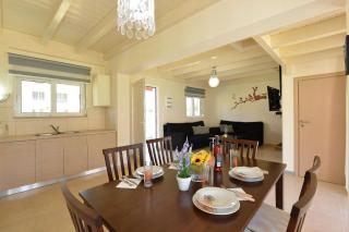 Haus In Kolympia Mit Garten Und Bergblick - 6