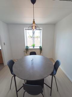 Bright Double Room with Free Parking - Hjørring - 8