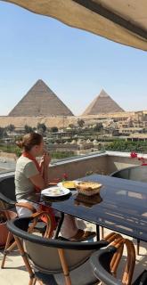 The Pyramid Majesty - Il Cairo - 1