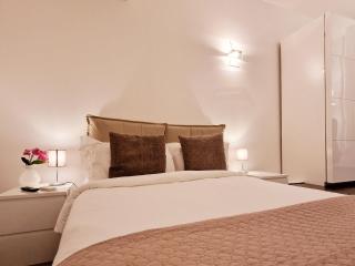 Donna Rosa - Main Avenue - 5