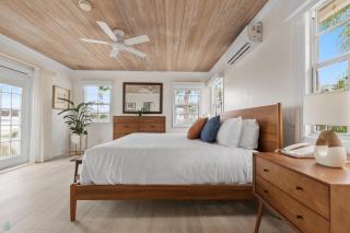 Romora Bay Resort & Marina - Harbour Island - 3