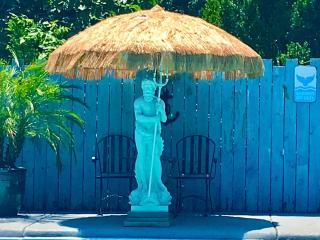 Kentucky Lake Pool Home in Moors Resort Area - Gilbertsville - 3