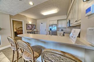 Beautiful Beachfront Condo with Pool View - Unit 0203 - Panama City Beach - 4