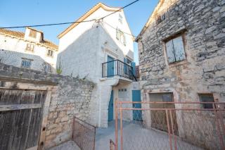 Apartments by the sea Trogir - 24338 - 9