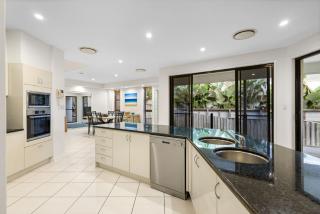 44 Driftwood Drive Castaways Beach - 1