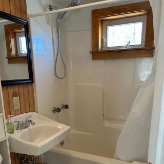 Peaceful Cozy Cottage in the Vermont Woods - Guilford - 2
