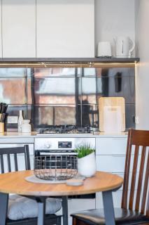 Modern 1b Apt Near Swinburne University - 2