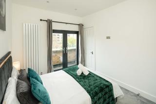 Gorgeous 3BR 2bath house in O2 Greenwich with parking - 7