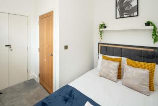 Gorgeous 3BR 2bath house in O2 Greenwich with parking - 6