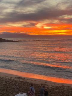 This is it! Dreamy Beach, Stunning Views, Awesome Location - Kilauea - 3