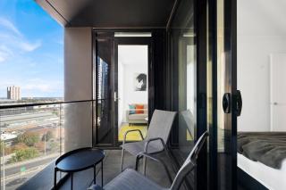 Gorgeous 2bed 2bath apartment near Crown - 4