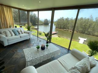 BasinWaterStays Waterfront Jetty - Brm1 - Basin View - 0