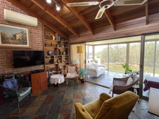 BasinWaterStays Waterfront Jetty - Brm3 - Basin View - 3