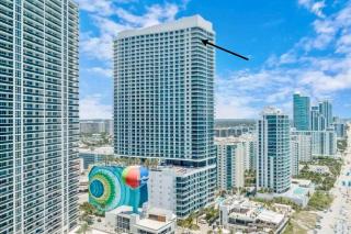Penthouse Vacation Beach Resort - Hollywood - 2