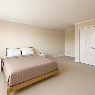 Spacious 2 Bedroom Apartment - Burlingame - 5
