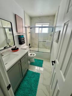 Miramar Retreat Arcade Game Room King Bed 25 Min to Hollywood Beach - 1