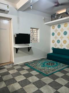 HarshiHomes -Private suite, service apt, home stay - Tuticorin - 7