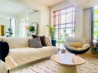 Private Pool Villa Sukhumvit 26 Near BTS Phrom Phong and EmSphere - Banguecoque - 5