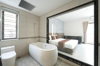 Cat Ba Viet Hoa Hotel & Residence - Pool & Bar - 1