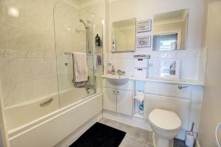 Central 2-bedroom flat - Executive living - Basingstoke - 7