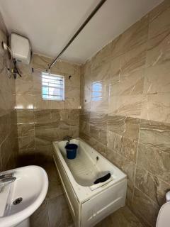 House 30b - Ikota - 3