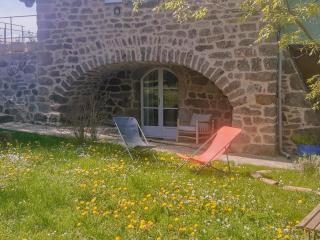 La voûte de Pierre, Gîte indépendant - Saint-Cyr - 0
