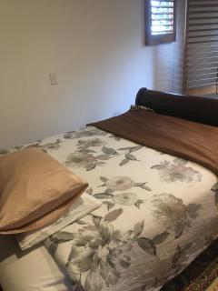 Bedroom with ensuite - Auckland - 3