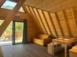 Private Glamping Cabin for Family Getaway with BBQ - 9