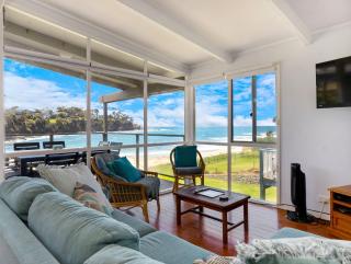 'Strathnaver' - Waterfront Beach House - Malua Bay - 9