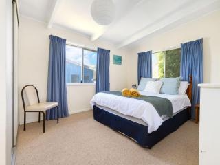 'Strathnaver' - Waterfront Beach House - Malua Bay - 3
