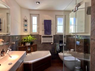 Top Wohnung in Stadtvilla mit Terrasse und Garten - Nuremberg - 5