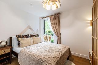 Spacious Green Terrace Apartment - Londra - 0