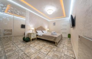 Luxury Apartment near ТЦ Україна - Kyiv - 4