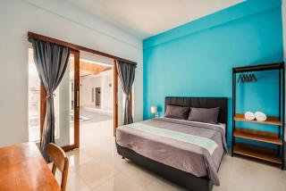 Greek House - Room with Desk, Shared Pool and Kitchen 1 - Canggu - 2