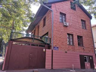 European Backpackers Hostel and 大廚房 - Tbilisi - 0