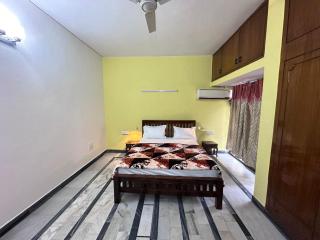HRX apartment Fully furnished 3bhk - New Delhi - 1