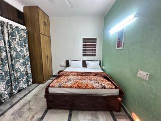 Hrx apartment 4bhkfullyfurnished - 1