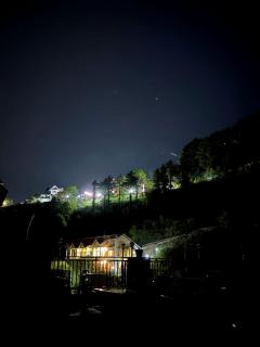 3 Bedroom Villa I Kufri Mansion I Balcony Mountain View I Family Groups & Bonfire I Operated by Exotic Stays - 0