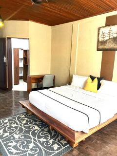 Gye Nyame Grand Beach Resort - Winneba - 9