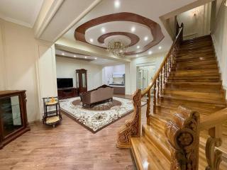 PENTHOUSE 2floored huge apartment on CITY CENTER - - 0