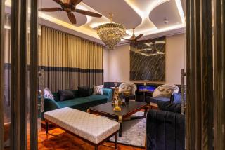 Luxurious 3bhk duplex penthouse in gold crest Mall - Lahore - 4